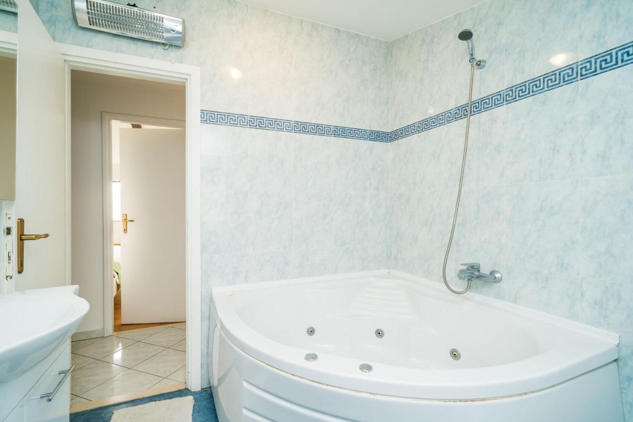 Appartement Deluxe Duplex House With Terrace