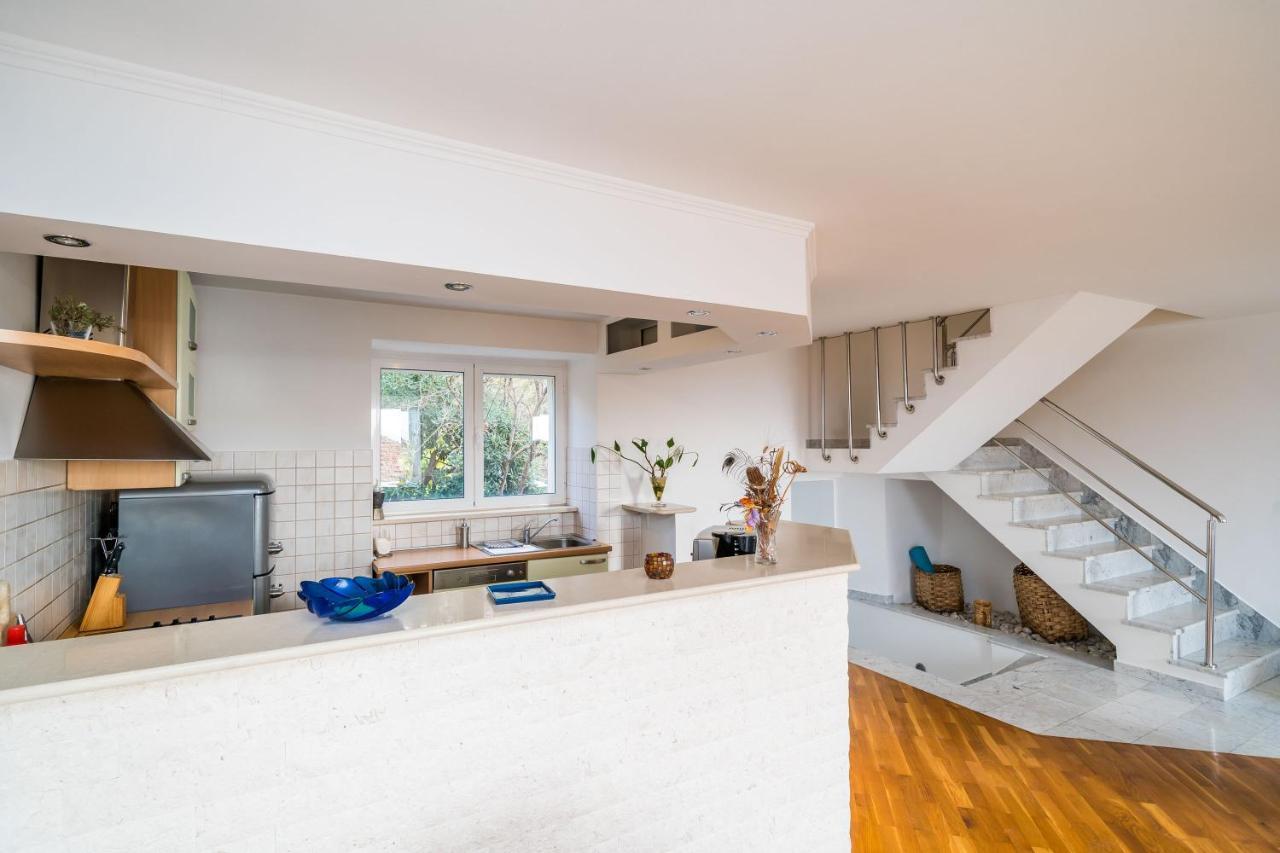 Apartment Deluxe Duplex House With Terrace *